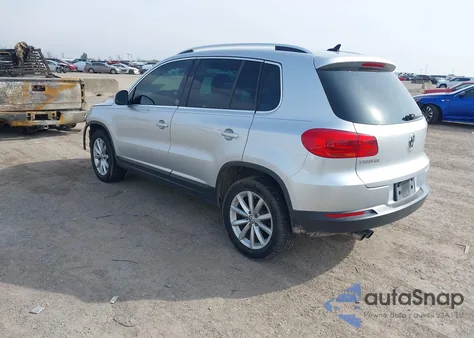 2017 Volkswagen Tiguan 2.0T Wolfsburg Edition из США, поврежденный, VIN WVGRV7AX6HK022898